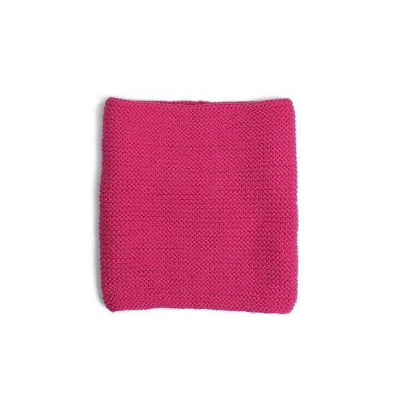 Set căciuliță și fular circular tricotate manual – Fucsia intens