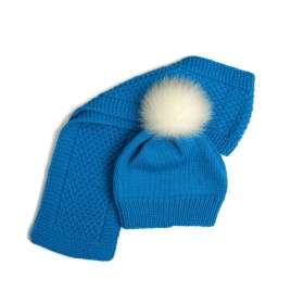 Set căciulă și fular tricotate manual – Bleu vibrant, din lână moale