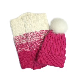 Set căciulă și fular tricotate manual – Roz intens cu degrade crem