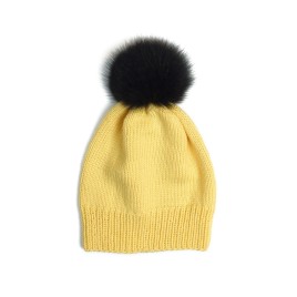 Set căciulă și fular tricotate manual – Galben pastel cu detalii elegante