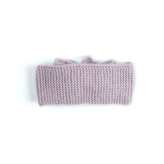 Bentiță tricotată manual din lână merino – Lavandă pal cu fundă decorativă