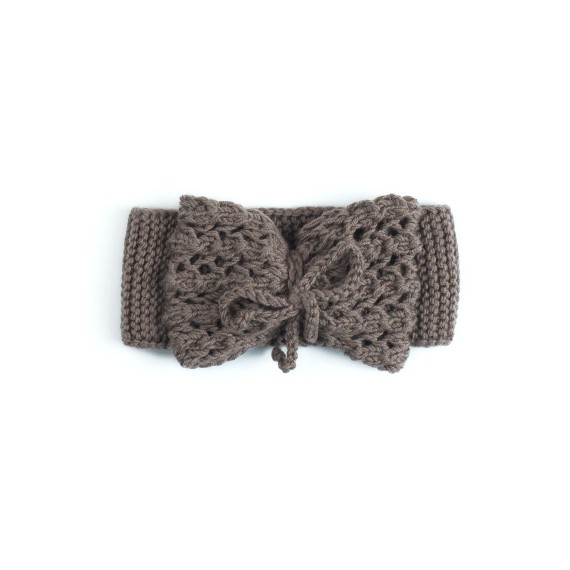 Bentiță tricotată manual din lână merino – Maro taupe cu fundă decorativă