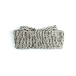 Bentiță tricotată manual din lână merino – Gri cald cu fundă decorativă