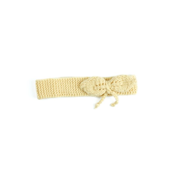 Bentiță tricotată manual din lână merino – Galben pastel cu fundă decorativă