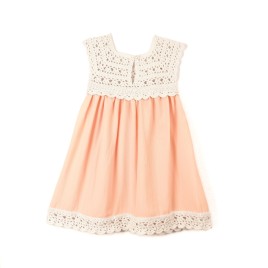 Rochiță croșetată manual – Peach delicat cu detalii crem