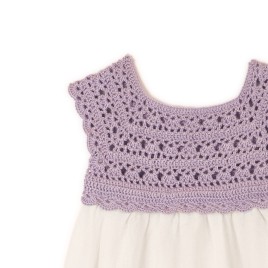 Rochiță cu bust croșetat din microfibră – Lila pastel și pânză topită alb natural