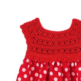 Rochie roșie cu bust croșetat și fustă din viscoză cu bulin