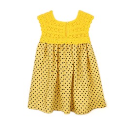 Rochiță galbenă fetiță – bust croșetat și fustă cu buline