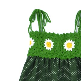 Set rochiță de vară cu bust croșetat și margarete + poșetuță – Verde