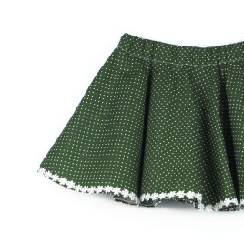 Fustiță cloș verde cu buline albe și tiv din dantelă