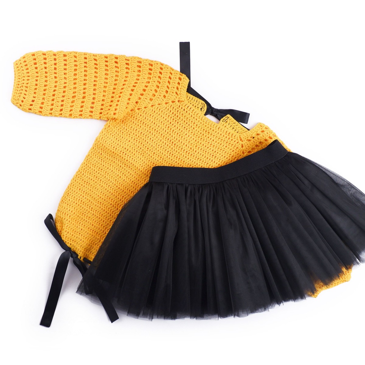 Set fustiță din tulle negru și bluză croșetată manual – Galben și negru